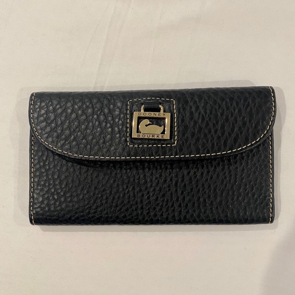 Dooney & Bourke Pebble Grain Wallet (Black)